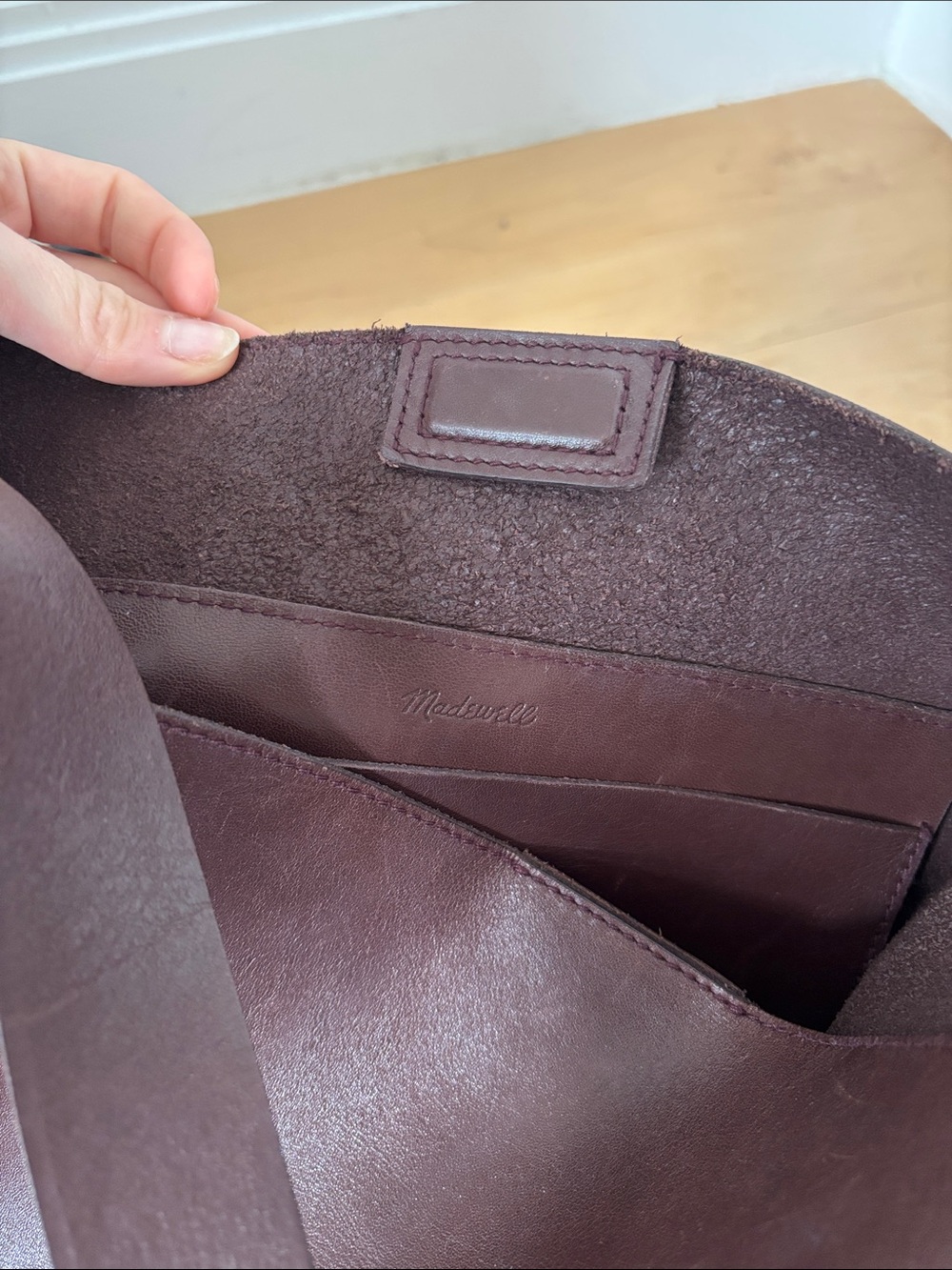 Madewell The Essential Bucket Tote in chocolate raisin - Picture 12 of 13